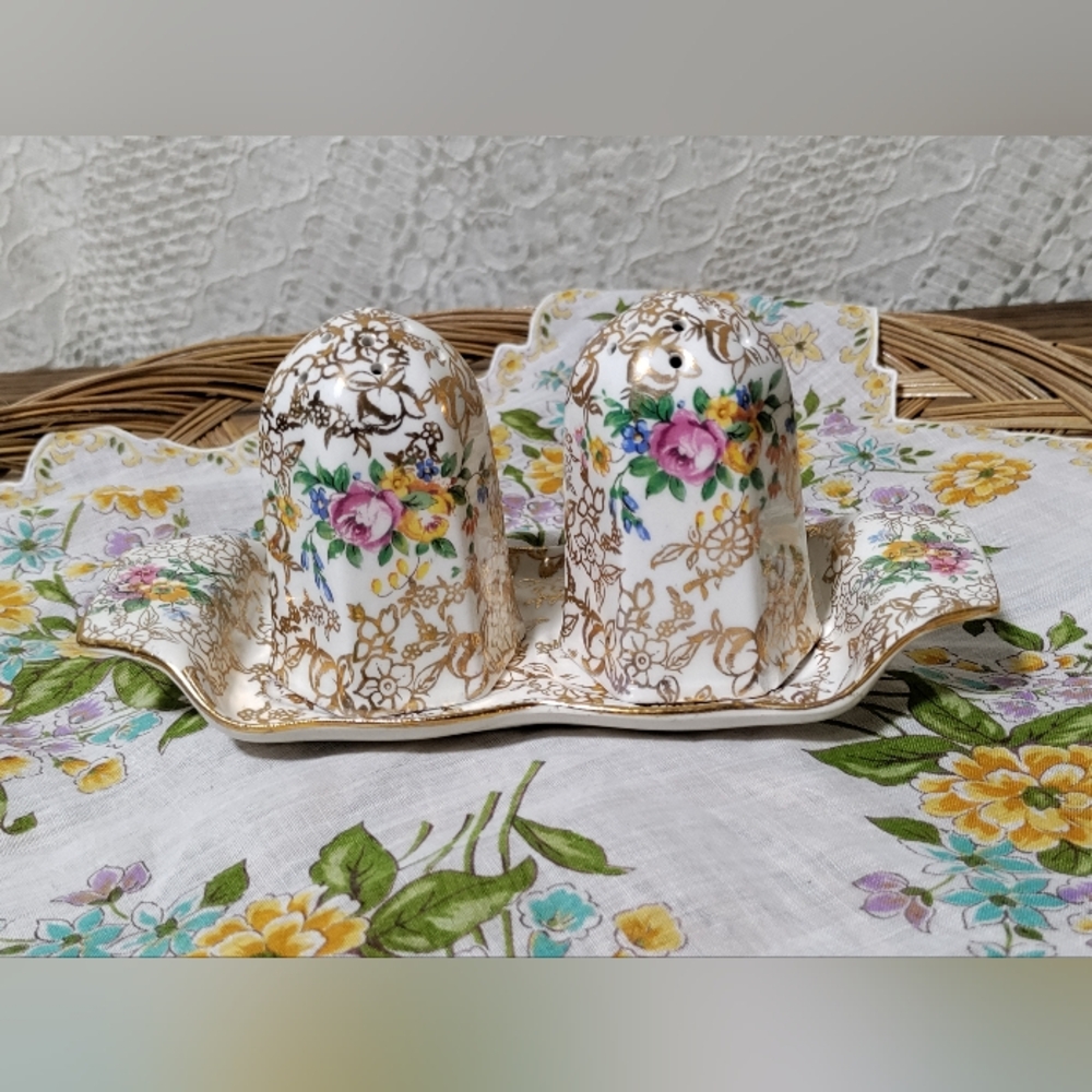 Vintage Lord Nelson Ware 💛 Salt & Pepper Set